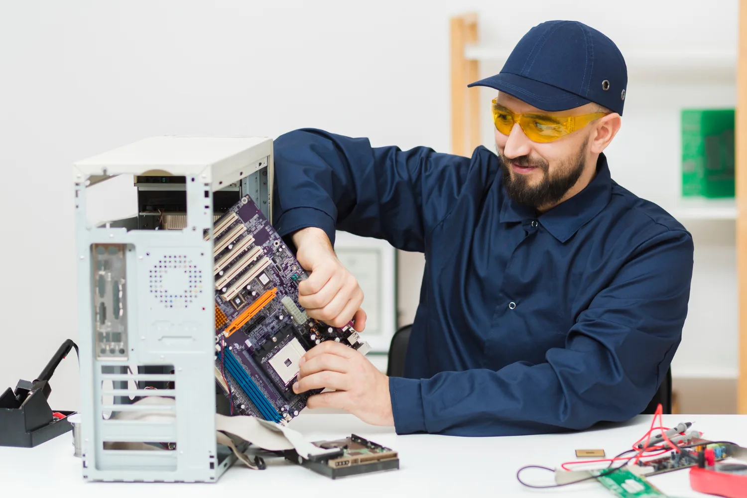 Comprehensive Tablet Repair Services - 爱游戏