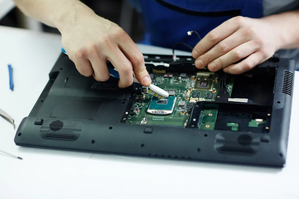 Comprehensive Tablet Repair Services - 爱游戏